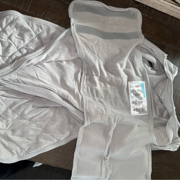 Dreamland weighted sleep swaddle - Picture 3 of 7